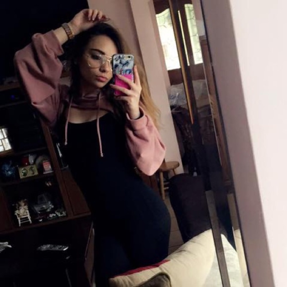 Cut off sweater